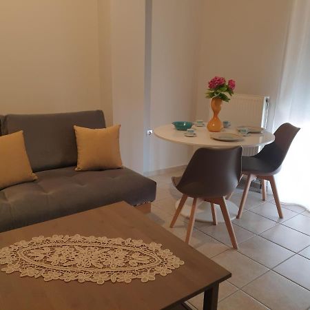 Comfortable Apartment In The Center Of Volos Very Close To The Port Exterior foto